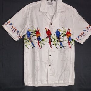 Pacific legends Tropical Parrot Print Shirt size M pre owned Exellent condition